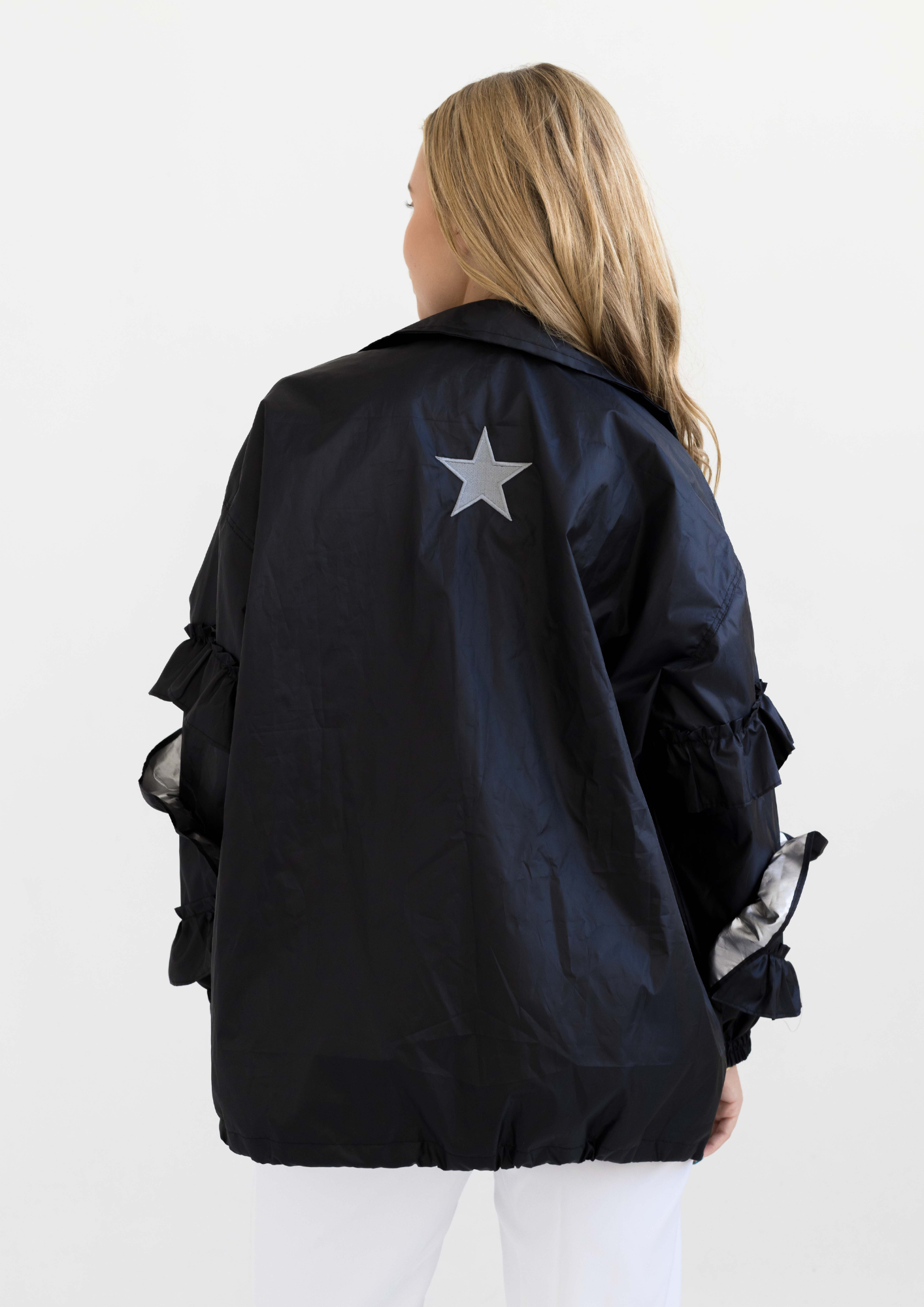 CAMPERA LLUVIA AME / NEGRO Y PLATA