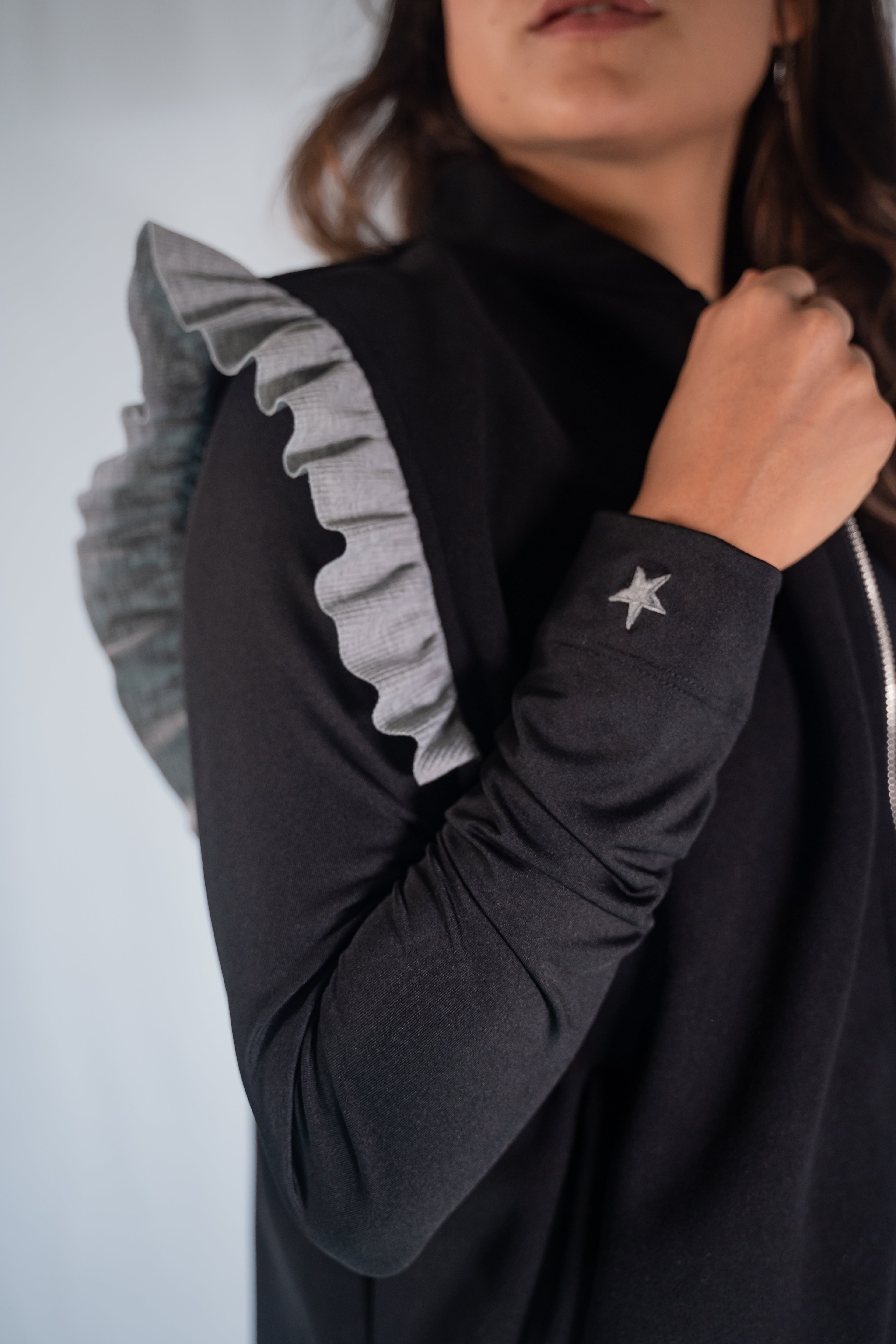 Chaleco Kazumi / Negro y Gris Claro