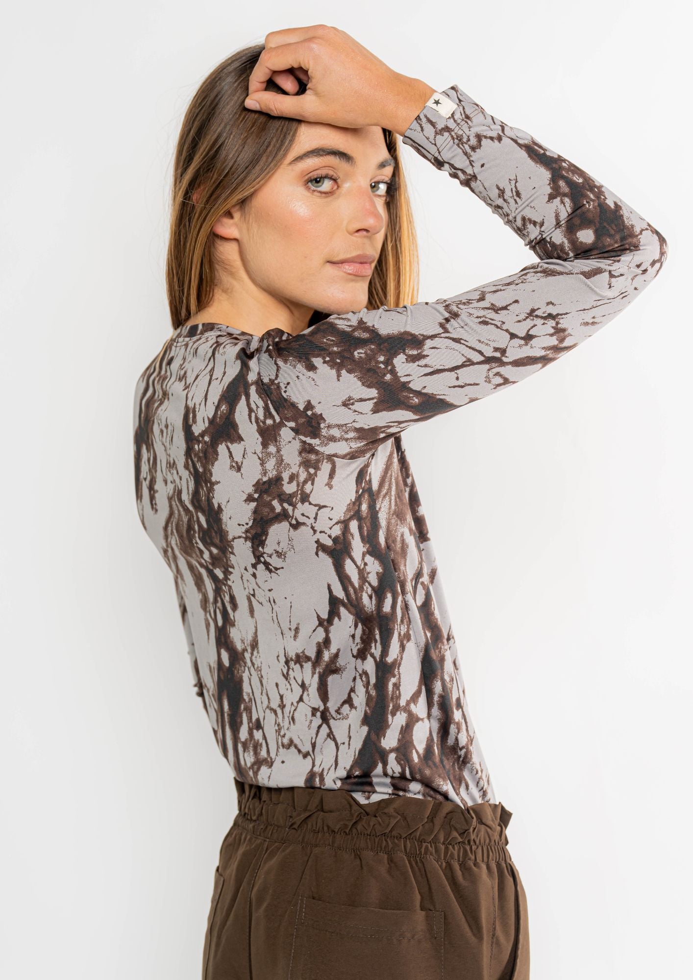 REMERA TÉRMICA MUST / ESTAMPADA