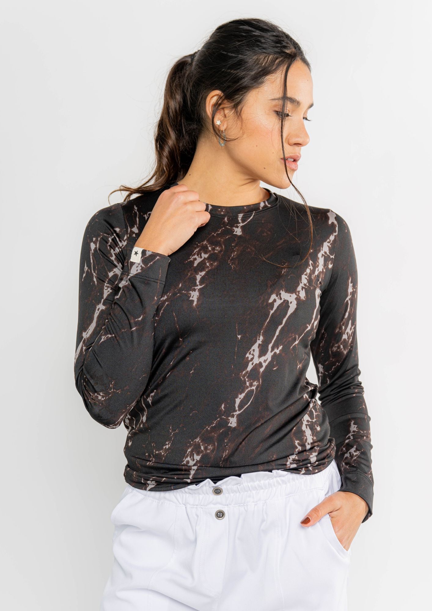 REMERA TÉRMICA MUST / ESTAMPADA