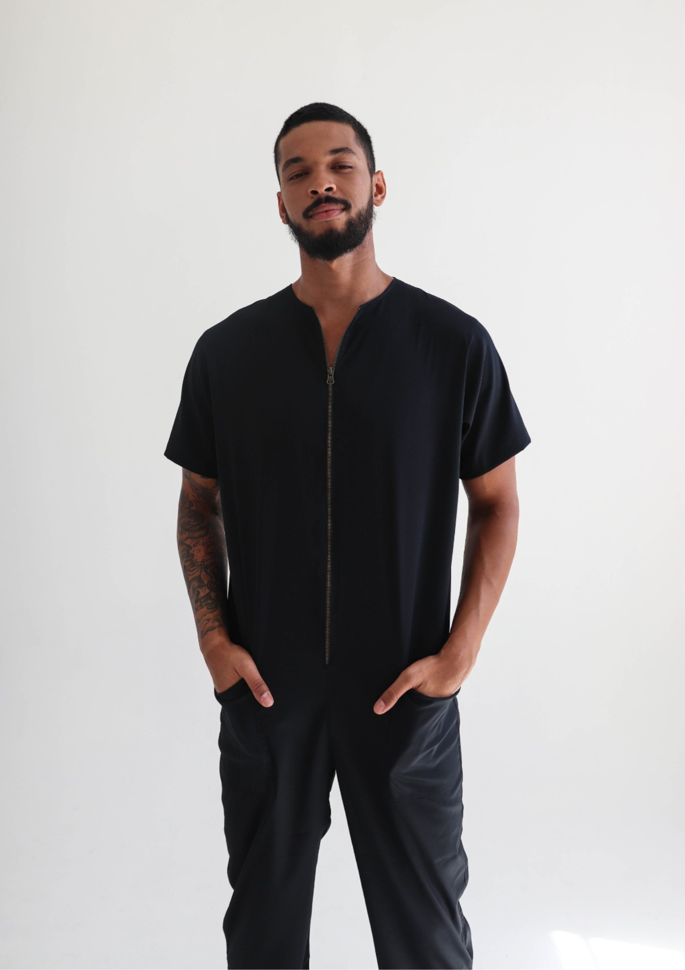 Mono Dionisio / Negro