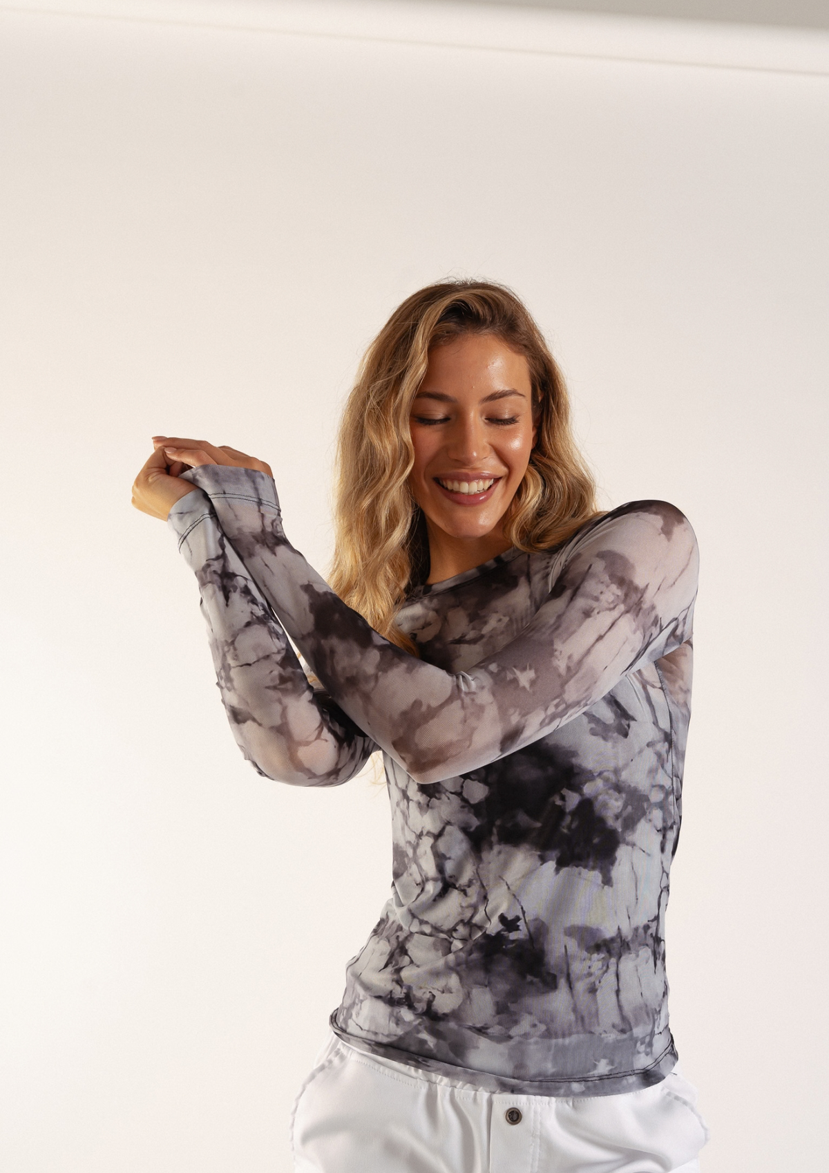 Camiseta Must / Gris