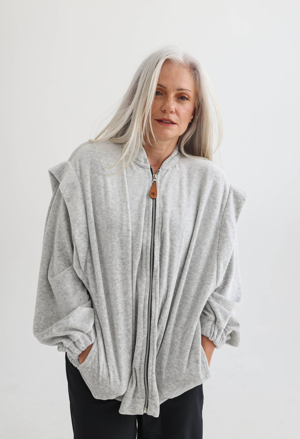 Abrigo Acacia / Gris Claro