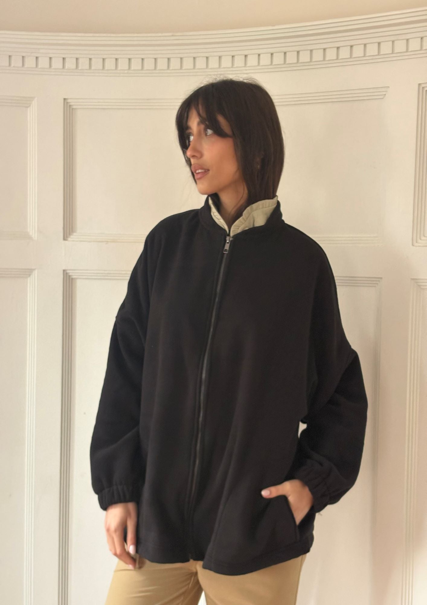 Abrigo Amara /Negro cuello con volado desmontable