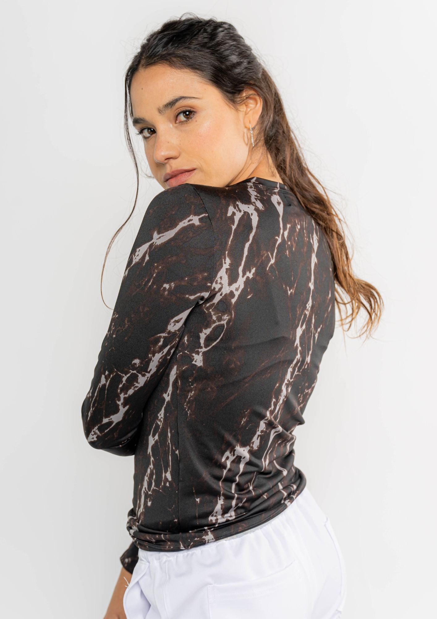 REMERA TÉRMICA MUST / ESTAMPADA